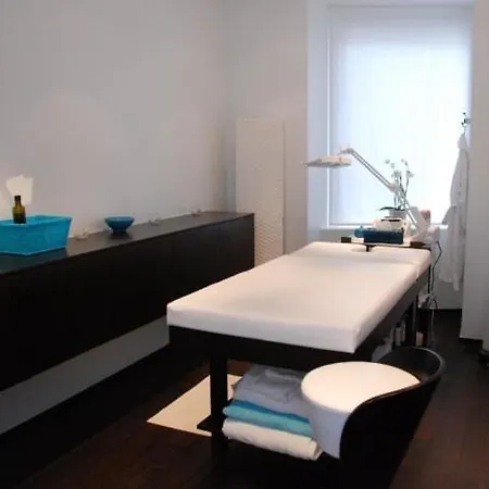 بيت ضيافة Azur Beauty & Wellness *